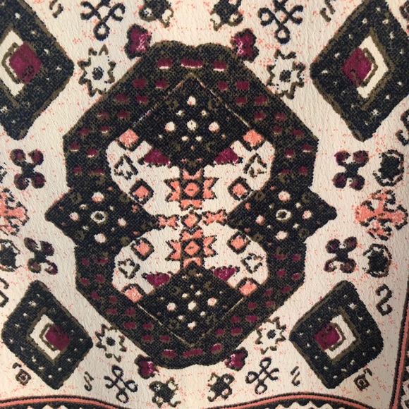 HOLLISTER Tank 🌸 - Picture 5 of 7